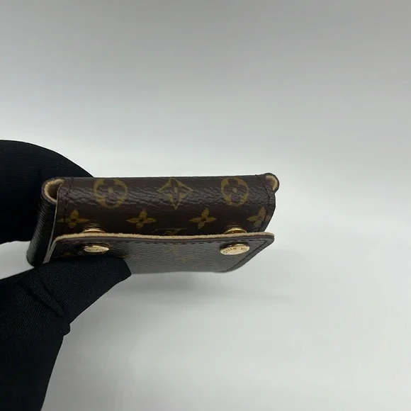 Louis Vuitton NWB Vintage 18K Yellow Gold Tiger Eye Padlock Shaped Pendant - Picture 13 of 16